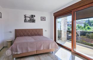 4-bedroom house 280 m² in Malinska for 1,430,000 €