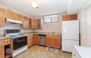 11-bedroom house in North York for C$1,422,000