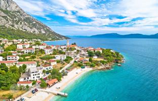 Land plot 1,248 m² in Gradac for 265,000 €