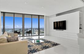 Spacious apartment with ocean views in a residence on the first line of the beach, Miami, Florida, USA for $2,100,000