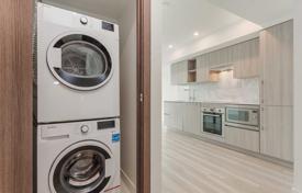 Apartment – Bathurst Street, Toronto, Ontario,  Canada for C$904,000