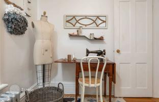 4-bedroom townhouse in Brock Avenue for C$1,448,000