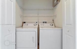 2-bedroom apartments in condo 105 m² in Fort Lauderdale for $399,000