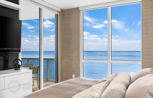 3-bedroom apartments in condo 229 m² in Collins Avenue for $2,555,000