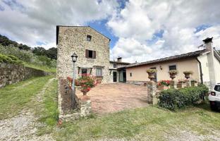 4-bedroom villa 370 m² in Fiesole for 900,000 €