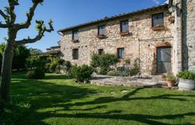 Beautiful stone villa with gardens and guest apartments in a quiet area, in a historic hamlet, Gaiole in Chianti, Italy for 990,000 €