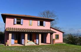 Two-storey villa with an olive grove in Gambassi Terme, Tuscany, Italy for 890,000 €
