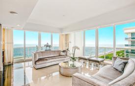 Comfortable apartment with ocean views in a residence on the first line of the beach, Surfside, Florida, USA for $4,490,000