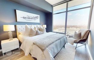 8-bedroom apartment in The Queensway for C$1,034,000