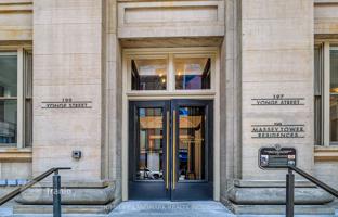 5-bedroom apartment in Yonge Street for C$928,000
