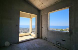 5-bedroom villa 245 m² in Peyia for 820,000 €
