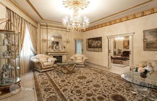 Furnished classic style apartment in Old Town, Valencia, Spain for 2,300,000 €