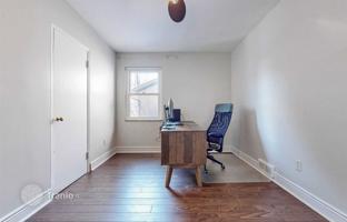 5-bedroom house in Lake Shore Boulevard West for C$1,338,000