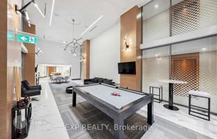 5-bedroom apartment in Queens Quay East for C$955,000