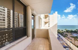 1-bedroom apartments in condo 95 m² in Bal Harbour for $500,000