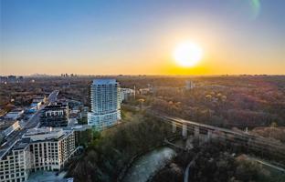 4-bedroom apartment in Etobicoke for C$890,000