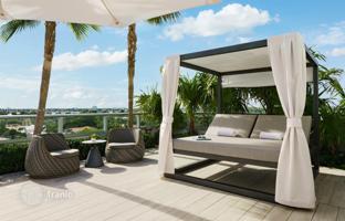 Condo 30 m² in Bay Harbor Islands for $405,000
