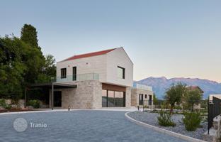 6-bedroom villa 558 m² in Tivat city for 3,000,000 €