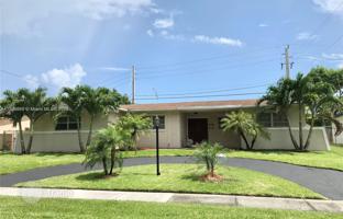4-bedroom house 216 m² in North Miami Beach for $1,195,000
