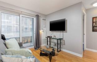 2-bedroom apartment in Wellington Street West for C$719,000