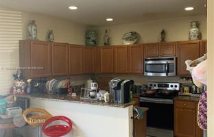 3-bedroom house 146 m² in Hialeah for $535,000