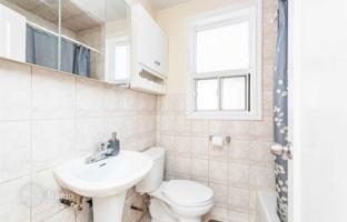 8-bedroom house in York for C$1,057,000