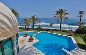 12-bedroom villa in Marbella. Price on request