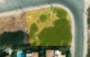 Land plot 686 m² in Germasogeia for 420,000 €