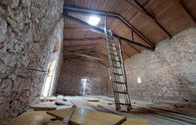 House Brtonigla, 200 m² for 300,000 €