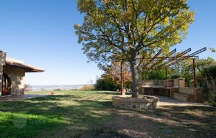 1-bedroom country house 250 m² in Siena for 695,000 €