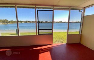 2-bedroom house 102 m² in Hialeah for $430,000