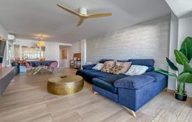 Three-bedroom apartment within walking distance of the beach in Altea, Alicante, Spain for 420,000 €