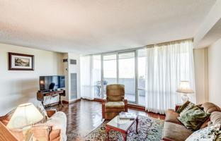5-bedroom apartment in Scarlett Road for C$831,000