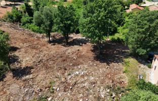 Land plot 2,200 m² in Baderna for 169,000 €