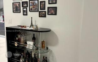 3-bedroom apartments in condo 124 m² in Doral for $580,000