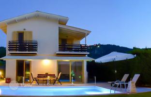 Furnished three-storey house with a swimming pool, garden, barbecue and parking in Lefkada, Peloponnese, Greece for 520,000 €