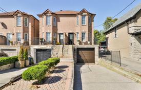 Terraced house – York, Toronto, Ontario,  Canada for C$1,088,000