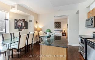 6-bedroom apartment in Victoria Street for C$1,245,000