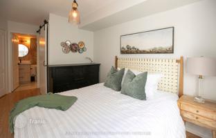 4-bedroom apartment in Stafford Street for C$859,000