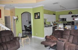 Townhome – Coral Springs, Florida, USA for $795,000