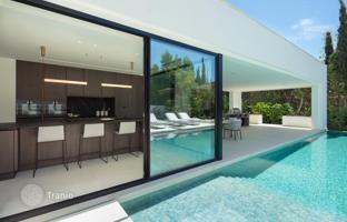 5-bedroom villa 667 m² in Nueva Andalucia for 5,995,000 €