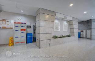 6-bedroom apartment in Eglinton Avenue East for C$774,000