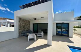 Villa on one level with 3 bedrooms and private pool in Benijofar for 479,000 €