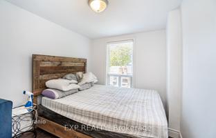 8-bedroom townhouse in York for C$1,146,000