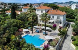 9-bedroom mansion in Cannes for 30,000 € per week