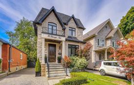 Townhome – East York, Toronto, Ontario,  Canada for C$2,195,000