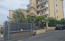 Apartment with garden for 440,000 €