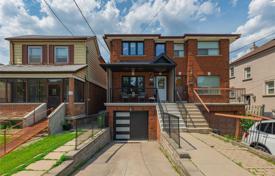 Terraced house – York, Toronto, Ontario,  Canada for C$1,214,000
