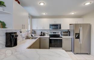 1-bedroom apartments in condo 84 m² in Miami Beach for $399,000