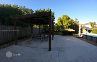 4-bedroom house 363 m² in West End for $1,399,000